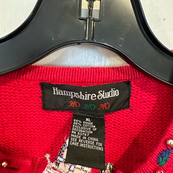 Hampshire Studio Vintage Red Embroidered Christmas Sweater Cardigan Size XL - Picture 2 of 6
